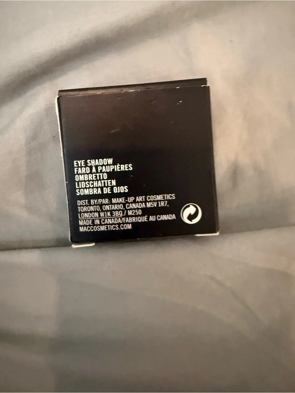 MAC Cosmetics Eyeshadow Plum Burgundy - Picture 3 of 3